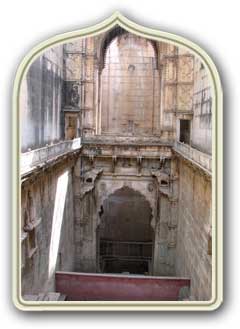 Raniji Ki Baori monumenti bundi rajasthan